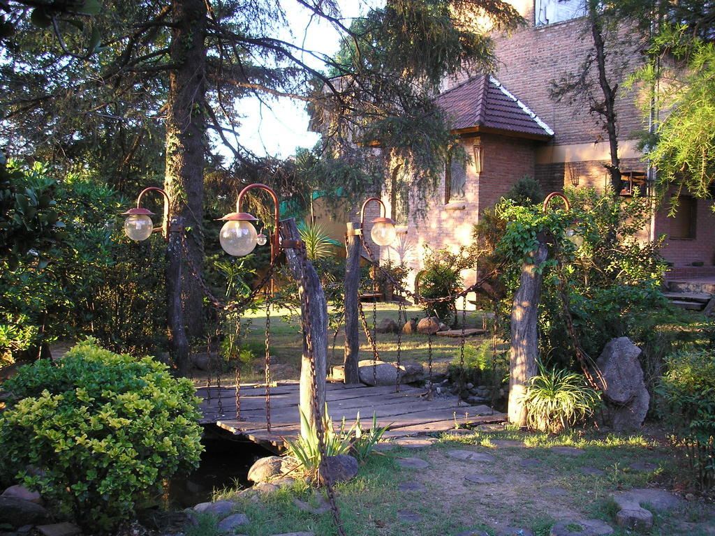 Mon Petit Hotel Villa Carlos Paz Exterior photo